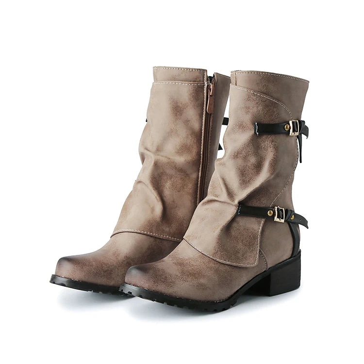 ZawsThia Winter women's military-style boot with buckle and low chunky heel.