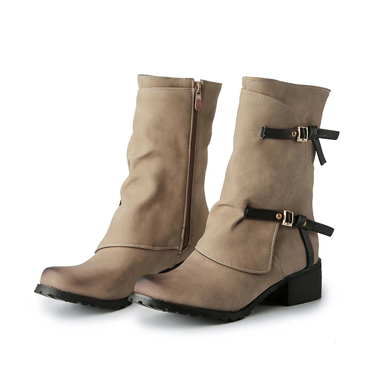 ZawsThia Winter women's military-style boot with buckle and low chunky heel.