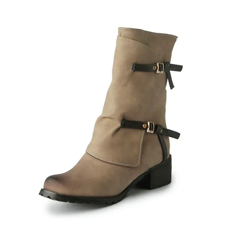 ZawsThia Winter women's military-style boot with buckle and low chunky heel.
