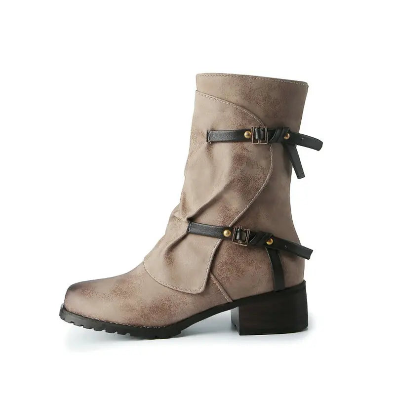 ZawsThia Winter women's military-style boot with buckle and low chunky heel.