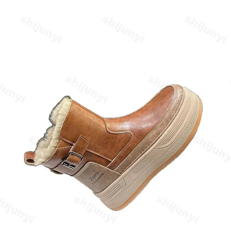 Women's winter snow boots, comfortable cotton, warm and perfect for slipping.