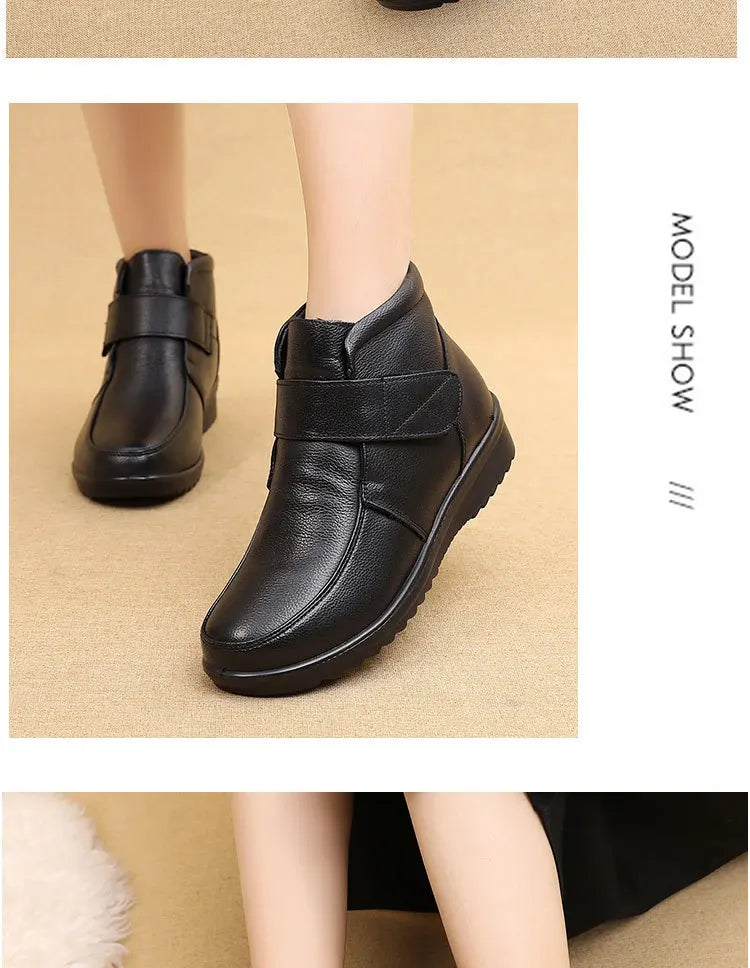 Women's Ankle Boots in Genuine Leather with Platform.
