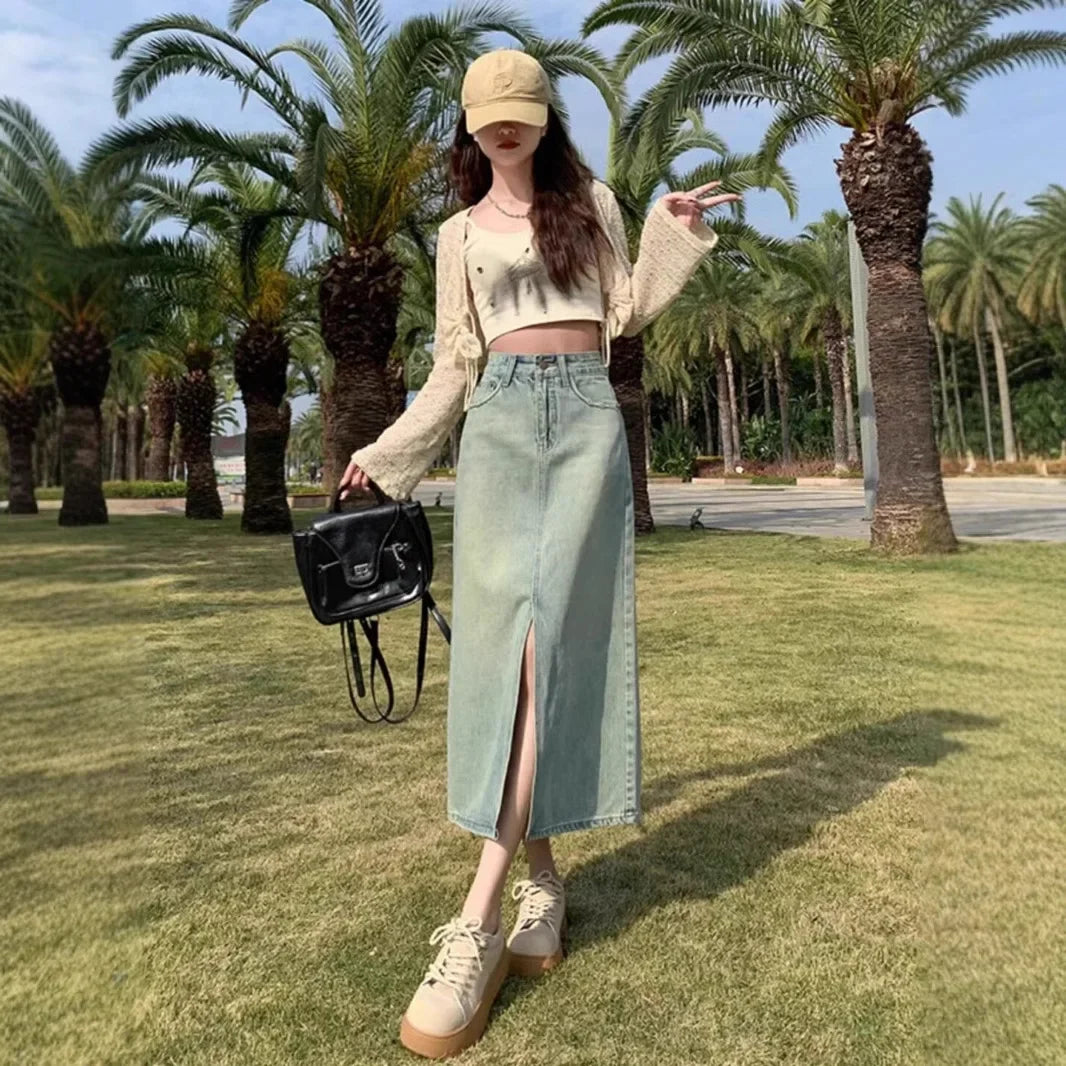 Vintage high-waisted denim skirt