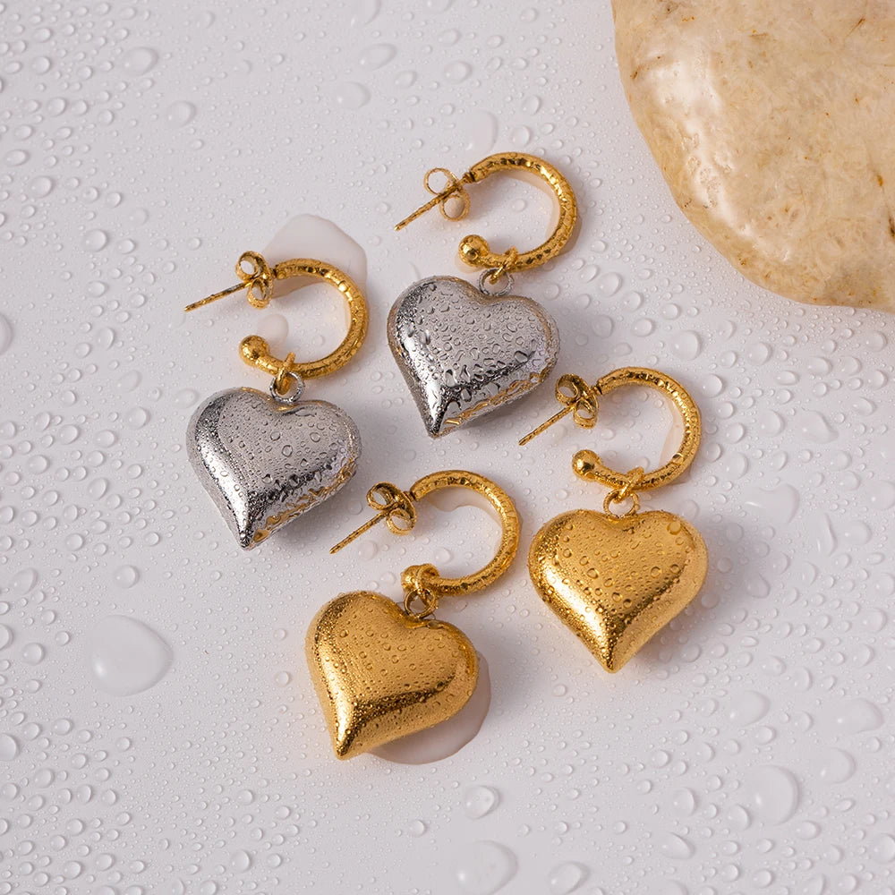 Uworld Heart Shape Pendant Hug Earrings 18k Gold Plated Fashion Texture Waterproof Stainless Steel Fashion Charm Jewelry 귀걸이