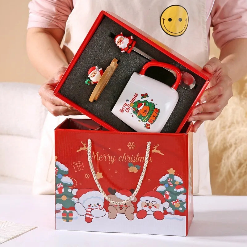 Cute Christmas gift mug with lid spoon High appearance level Santa elk ceramic mug with hand gift.               eind:Dec16,08.59 MET