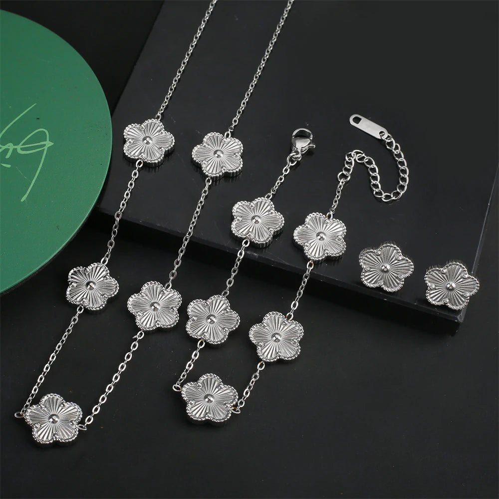Shining Plum Blossom Plant Five Leaf Plant Single Flower Jewellery Bracelet Necklace Earrings Set Ladies Stainless Steel Clover