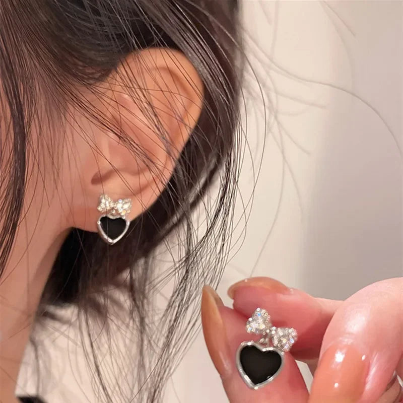 Love Heart Pearl Earrings for Women Fashion Artificial Pearl Round Stud Earrings Elegant Wedding Jewelry Valantine Day Gifts