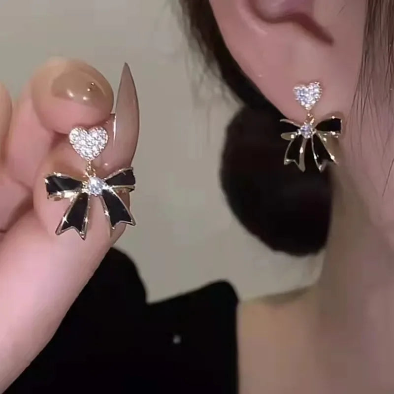 Love Heart Pearl Earrings for Women Fashion Artificial Pearl Round Stud Earrings Elegant Wedding Jewelry Valantine Day Gifts