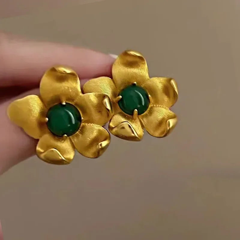 Fashion Temperament Metal Flower Exaggerated Earrings Retro Elegant Party Vacation Plant Personalized Jewelry Accessories