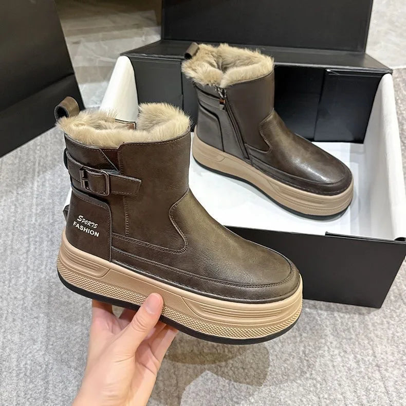 Women's winter snow boots, comfortable cotton, warm and perfect for slipping.