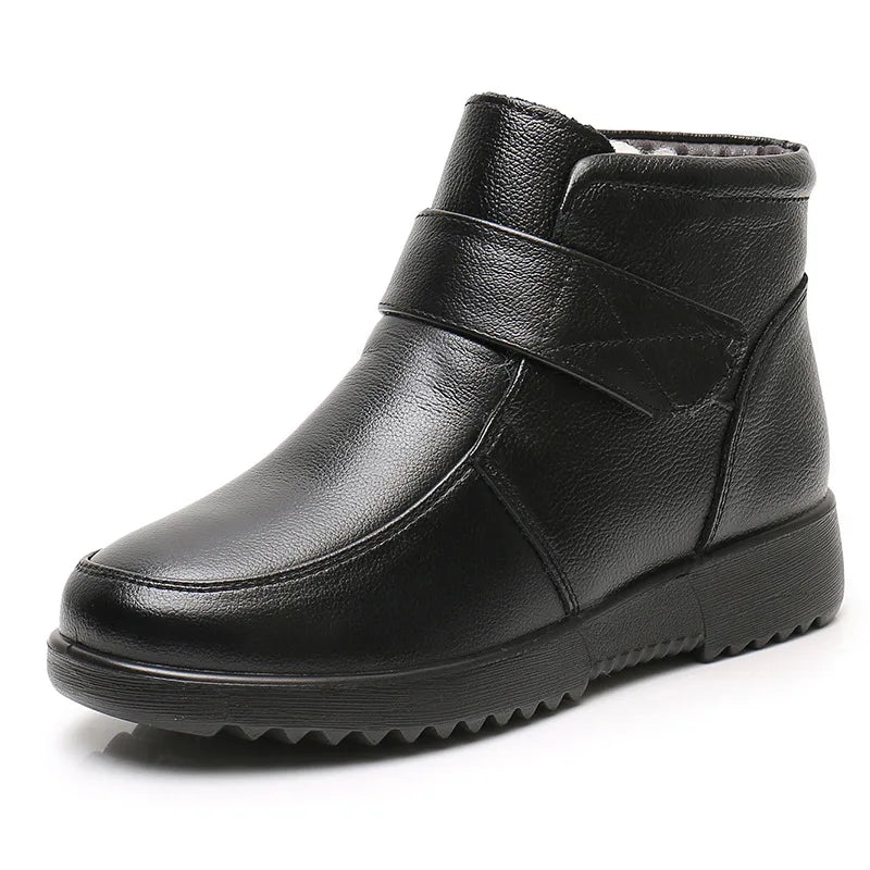 Women's Ankle Boots in Genuine Leather with Platform.