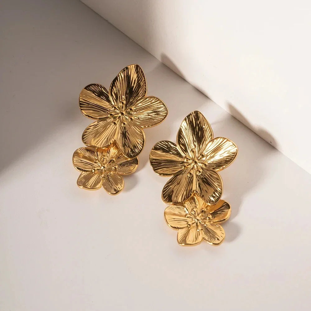 Fashion Temperament Metal Flower Exaggerated Earrings Retro Elegant Party Vacation Plant Personalized Jewelry Accessories