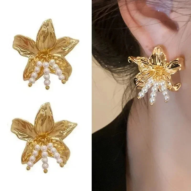 Fashion Temperament Metal Flower Exaggerated Earrings Retro Elegant Party Vacation Plant Personalized Jewelry Accessories