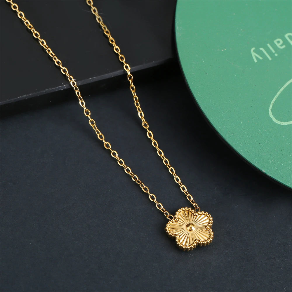 Shining Plum Blossom Plant Five Leaf Plant Single Flower Jewellery Bracelet Necklace Earrings Set Ladies Stainless Steel Clover