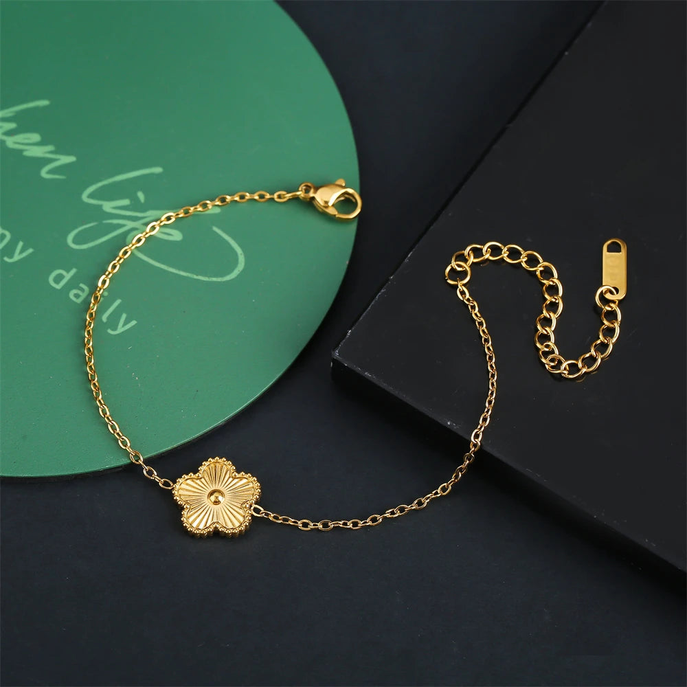 Shining Plum Blossom Plant Five Leaf Plant Single Flower Jewellery Bracelet Necklace Earrings Set Ladies Stainless Steel Clover