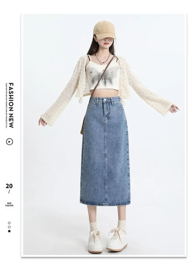 Retro women's denim dress with a high waist and slimming effect.