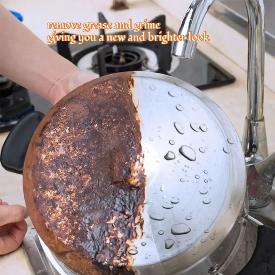 Cleaning and decontamination agent for the bottom of pans.