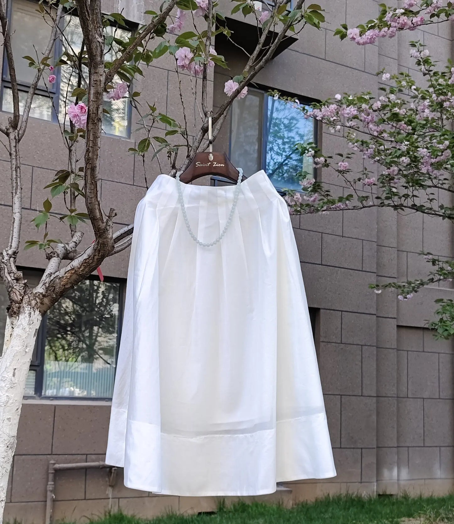 French elegant retro green umbrella skirt, temperament .