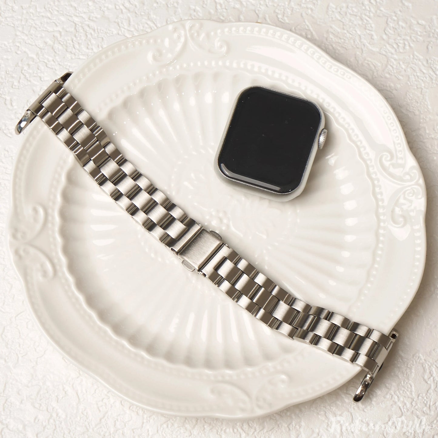 Thin stainless steel metal wristband strap suitable for Apple Watch series 987654321, compatible with IWatch 38/40/41/42/44/45mm