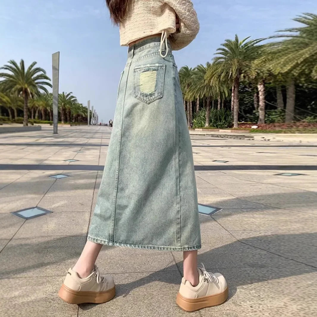 Vintage high-waisted denim skirt