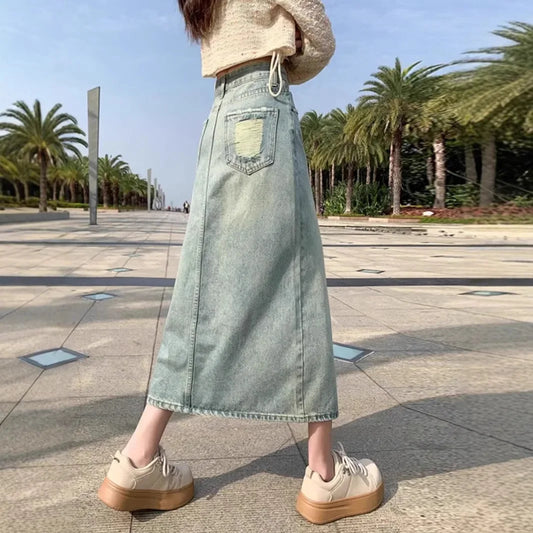 Vintage high-waisted denim skirt