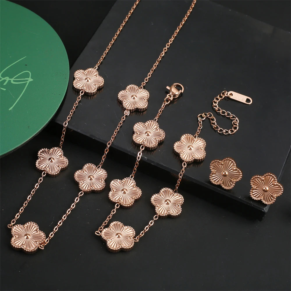 Shining Plum Blossom Plant Five Leaf Plant Single Flower Jewellery Bracelet Necklace Earrings Set Ladies Stainless Steel Clover