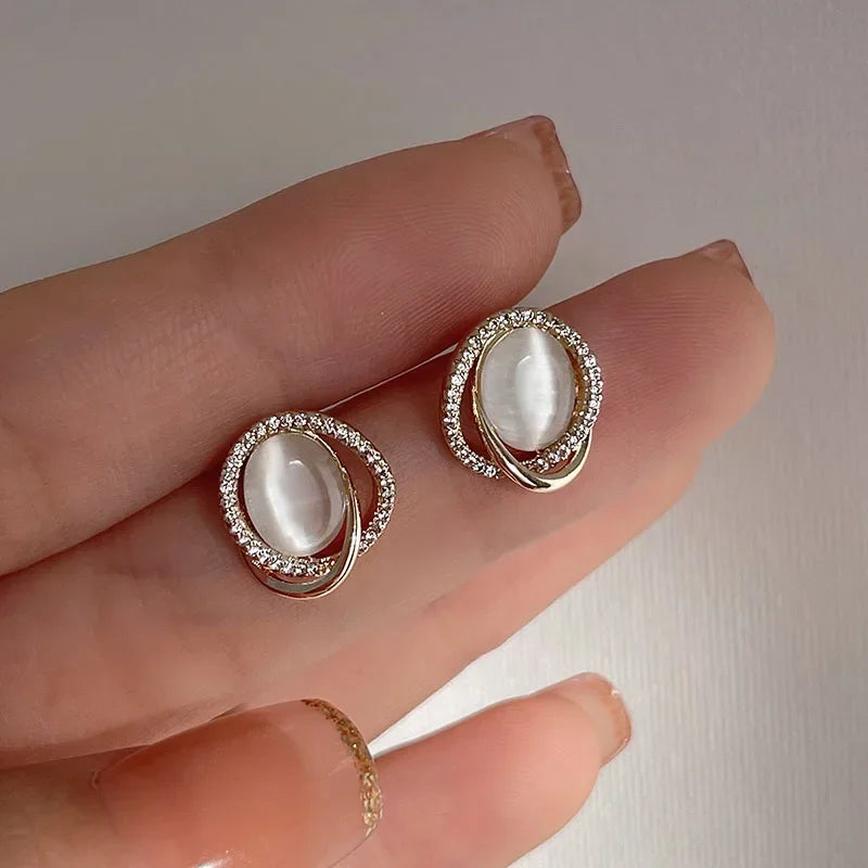 Love Heart Pearl Earrings for Women Fashion Artificial Pearl Round Stud Earrings Elegant Wedding Jewelry Valantine Day Gifts