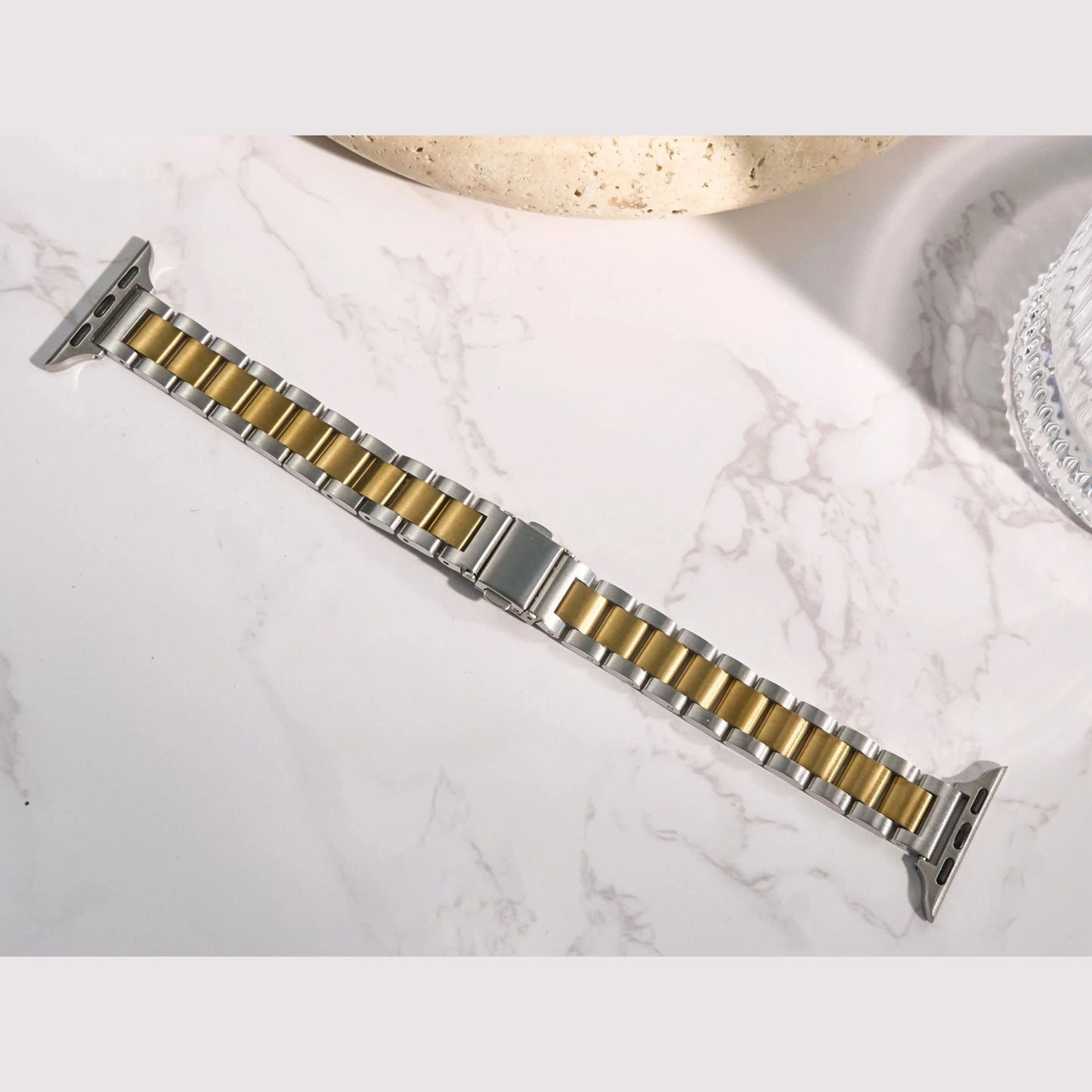Thin stainless steel metal wristband strap suitable for Apple Watch series 987654321, compatible with IWatch 38/40/41/42/44/45mm