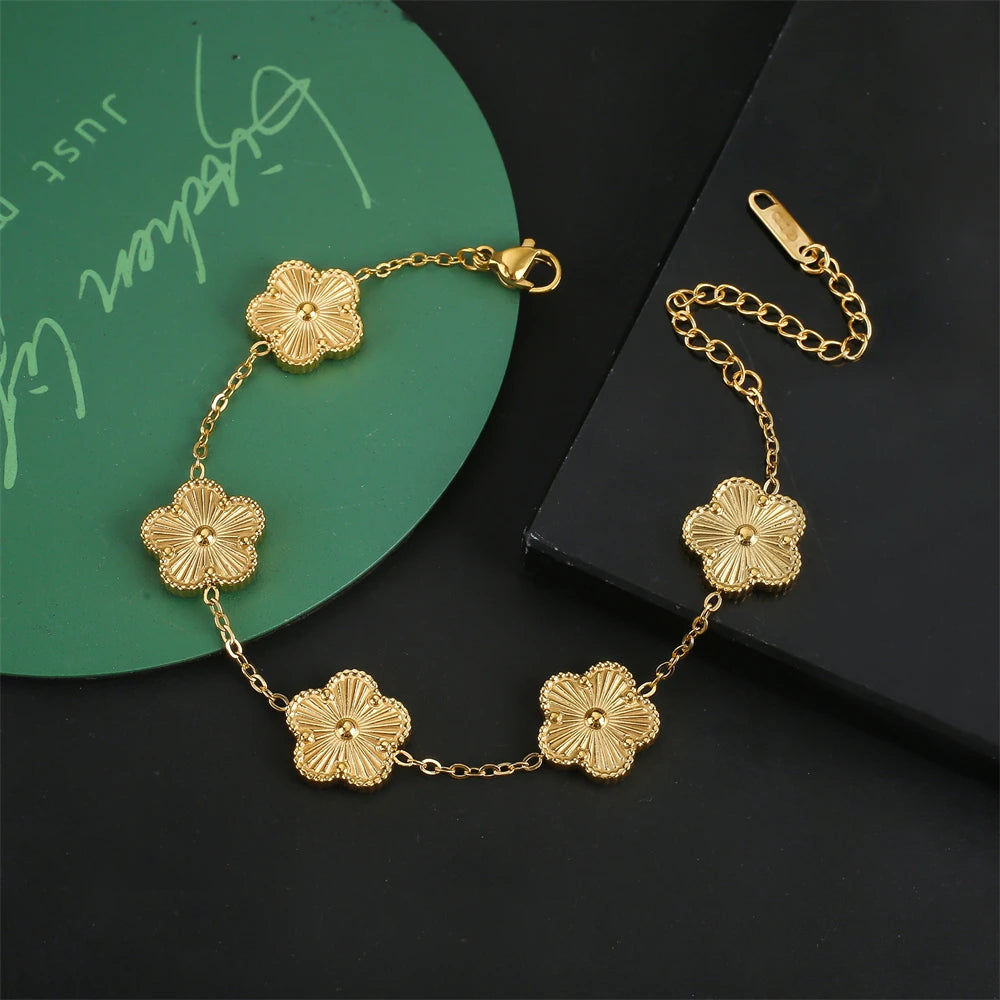 Shining Plum Blossom Plant Five Leaf Plant Single Flower Jewellery Bracelet Necklace Earrings Set Ladies Stainless Steel Clover