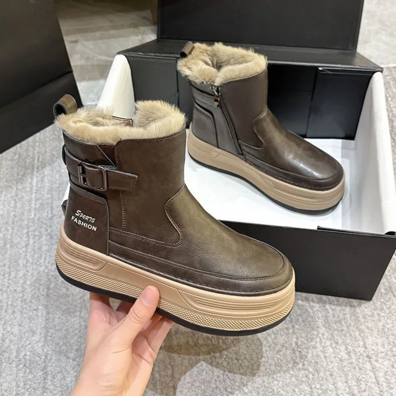 Women's winter snow boots, comfortable cotton, warm and perfect for slipping.