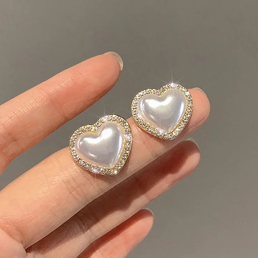 Love Heart Pearl Earrings for Women Fashion Artificial Pearl Round Stud Earrings Elegant Wedding Jewelry Valantine Day Gifts
