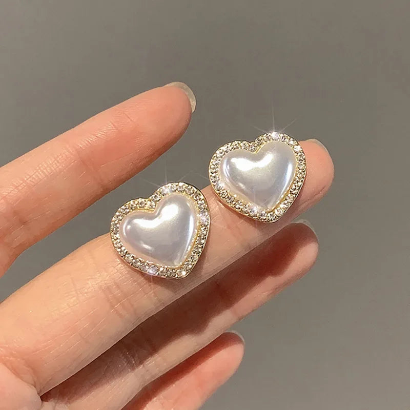 Love Heart Pearl Earrings for Women Fashion Artificial Pearl Round Stud Earrings Elegant Wedding Jewelry Valantine Day Gifts