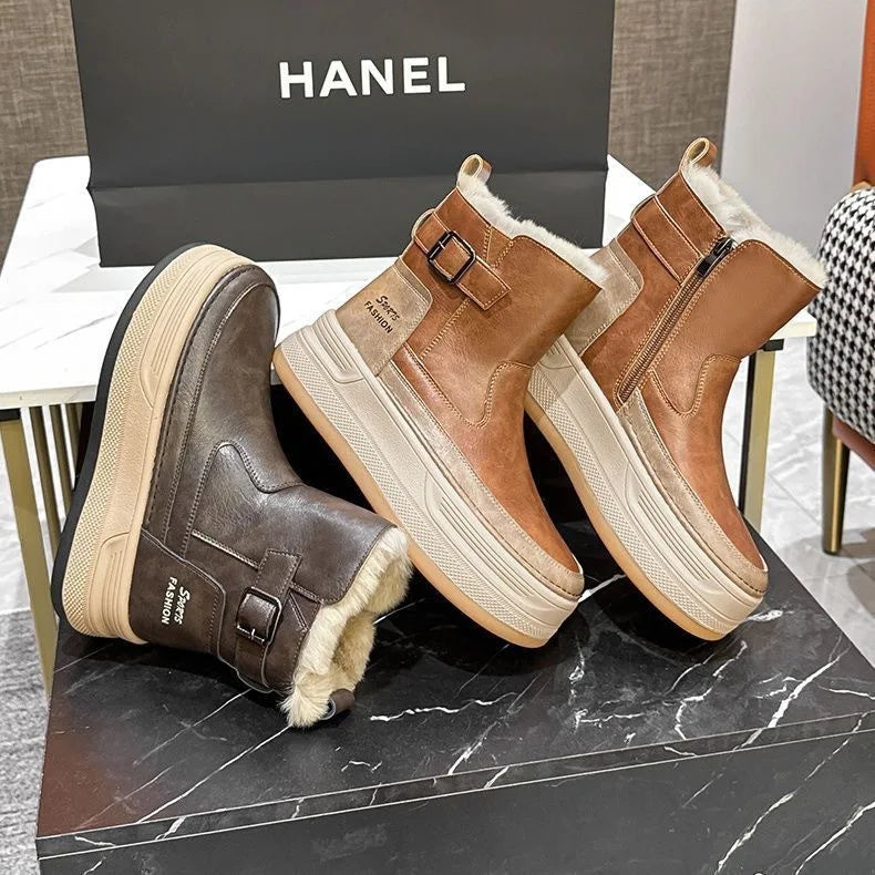 Women's winter snow boots, comfortable cotton, warm and perfect for slipping.