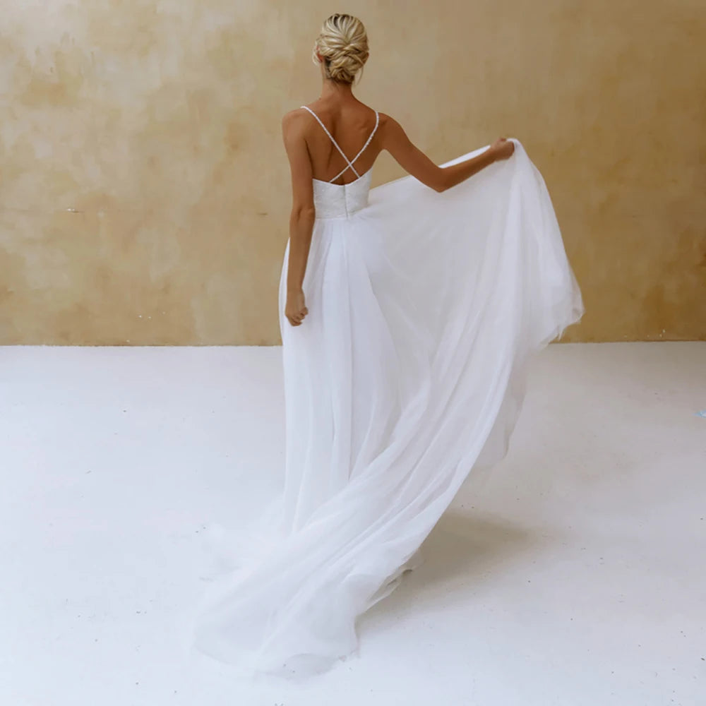 8302#Spaghetti Straps A-Line Bohemian Vintage Vestido De Noiva Sweep Train Sleeveless Lace Backless Wedding Dress Bridal Gown